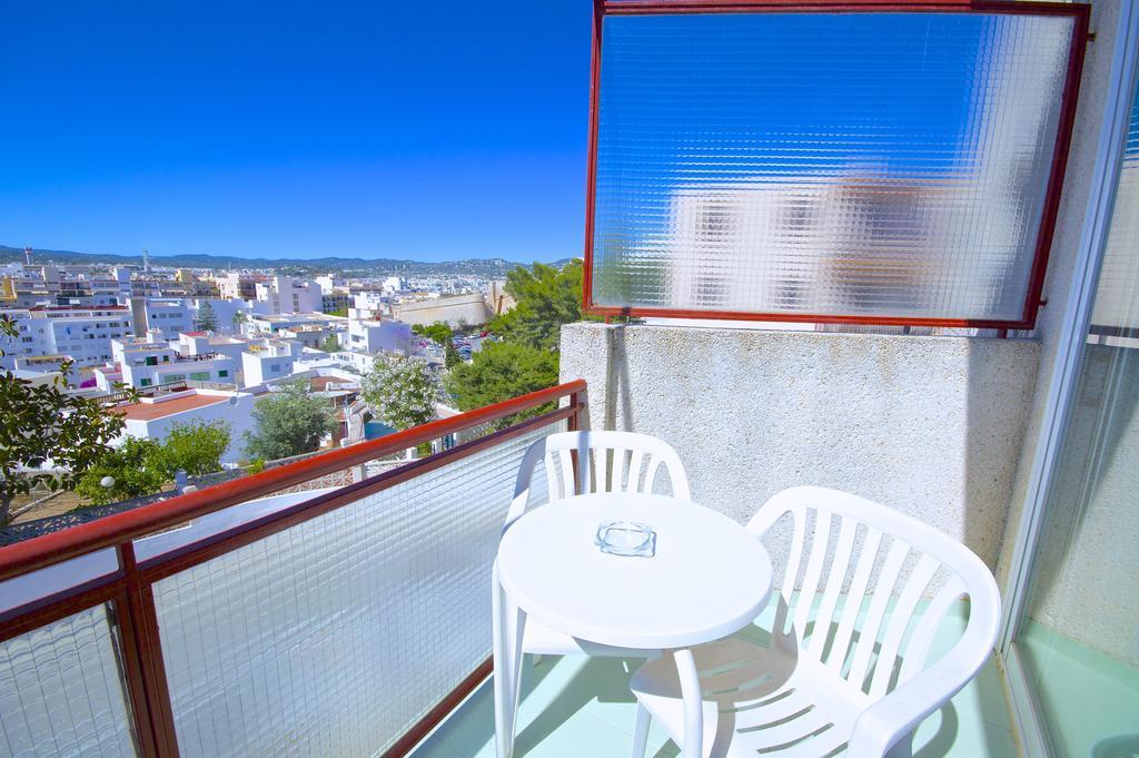 Hostal Molins Park 이비자타운 객실 사진