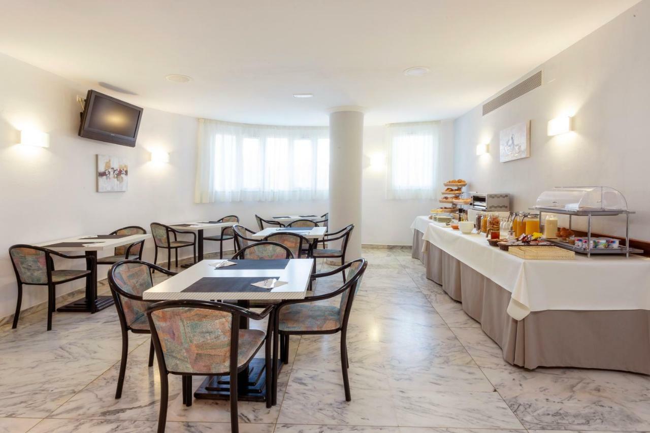 Hostal Molins Park 이비자타운 외부 사진